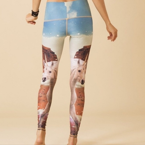 STUNNING TEEKI UNICORN AND ELEPHANT LEGGINGS - Picture 10 of 10